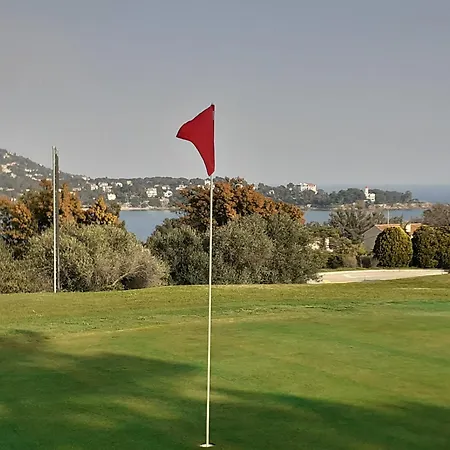 Appartement De Standing Sur Golf Saint-Raphael (Var)