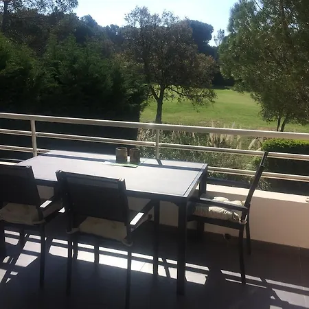 Appartement De Standing Sur Golf Apartment Saint-Raphael (Var)